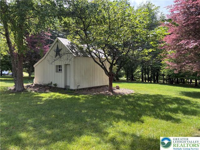 3590 Drifting Drive, Lower Saucon Twp, PA 18055