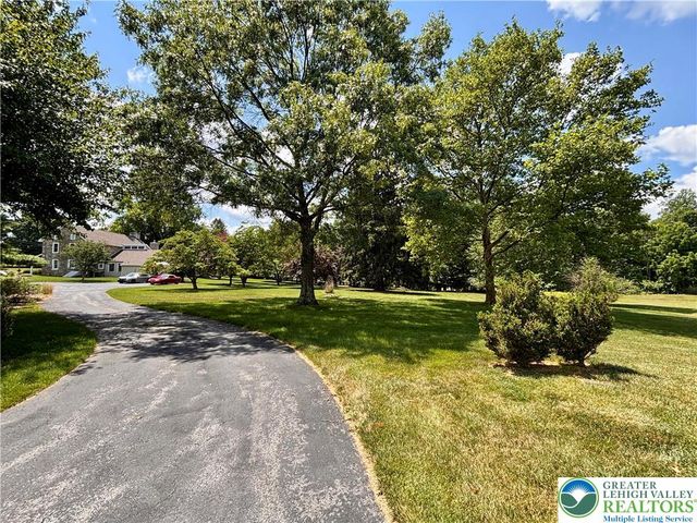 3590 Drifting Drive, Lower Saucon Twp, PA 18055