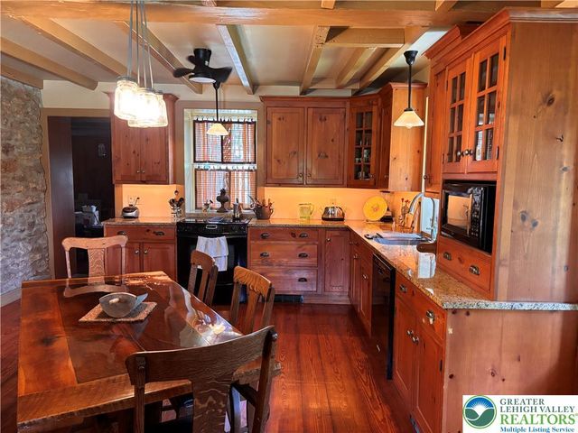 3590 Drifting Drive, Lower Saucon Twp, PA 18055
