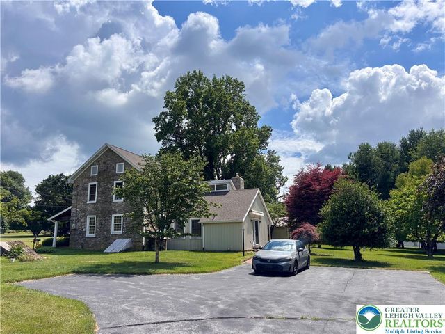 3590 Drifting Drive, Lower Saucon Twp, PA 18055