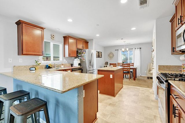 913 Harriett Avenue, Sanger, CA 93657