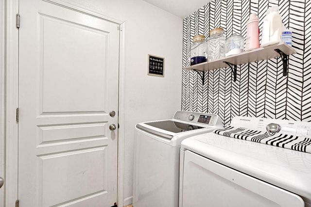 913 Harriett Avenue, Sanger, CA 93657