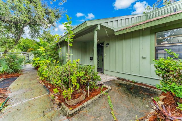 5014 BARRINGTON CIRCLE 2102, Sarasota, FL 34234