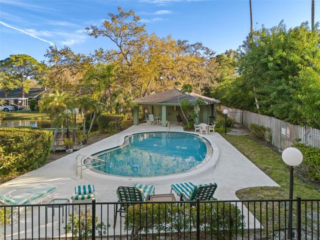 5014 BARRINGTON CIRCLE 2102, Sarasota, FL 34234