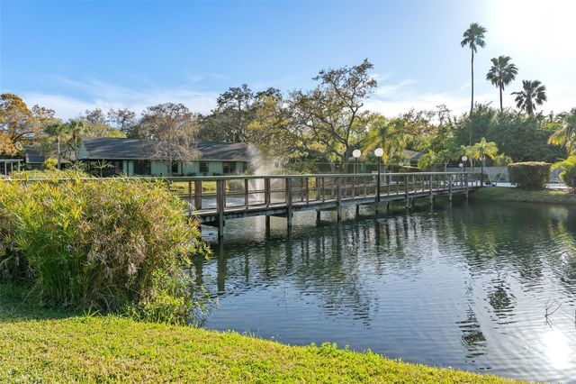 5014 BARRINGTON CIRCLE 2102, Sarasota, FL 34234
