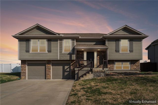 12204 E 214th Street, Peculiar, MO 64078