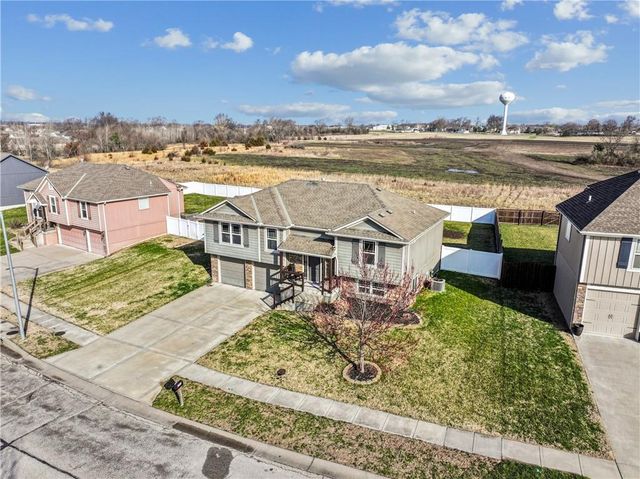 12204 E 214th Street, Peculiar, MO 64078
