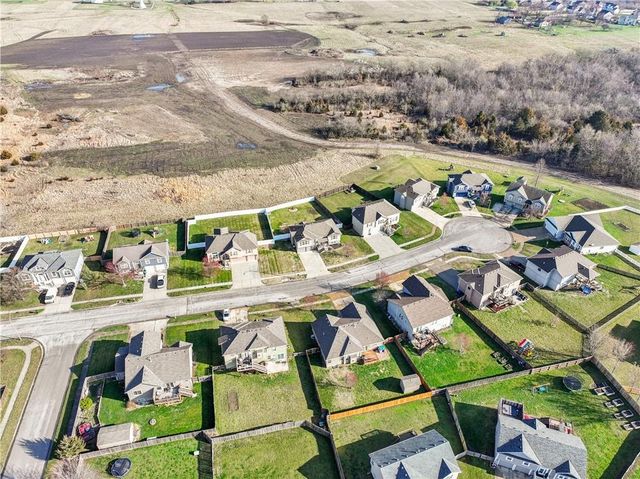 12204 E 214th Street, Peculiar, MO 64078