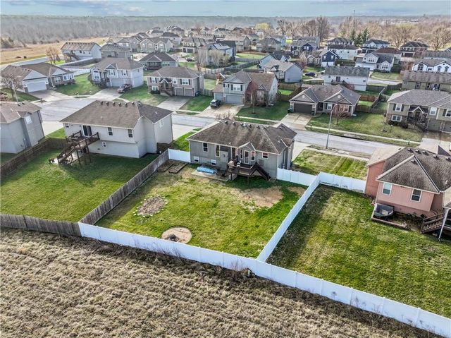 12204 E 214th Street, Peculiar, MO 64078