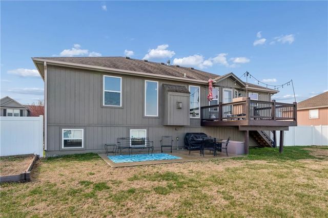 12204 E 214th Street, Peculiar, MO 64078