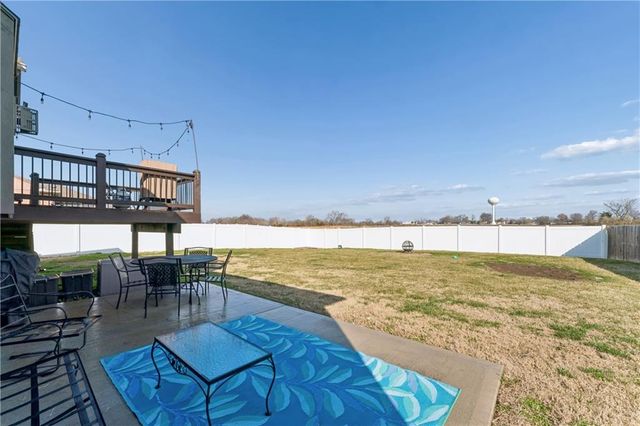 12204 E 214th Street, Peculiar, MO 64078