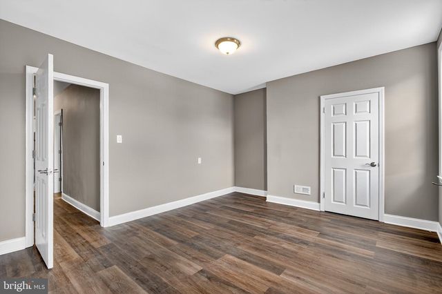 15 ADELLA AVE, Hamilton, NJ 08609