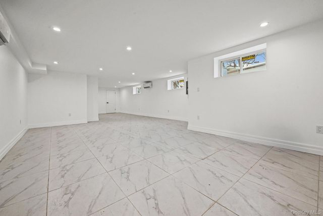 118-11 Lakeview Boulevard, Jamaica, NY 11434