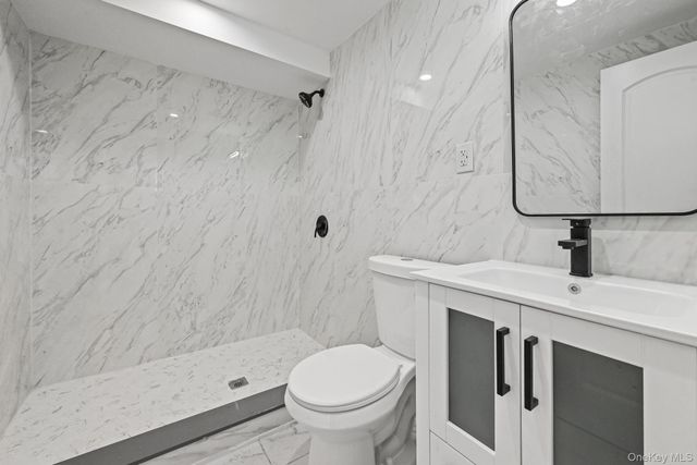 118-11 Lakeview Boulevard, Jamaica, NY 11434