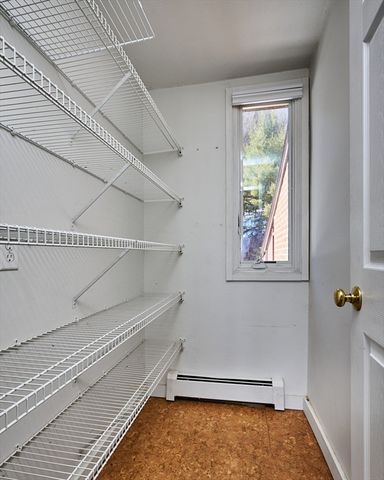 242 N East St. 24, Amherst, MA 01002