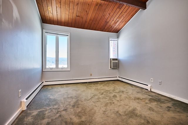 242 N East St. 24, Amherst, MA 01002