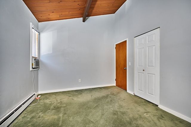 242 N East St. 24, Amherst, MA 01002