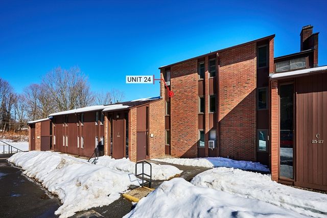 242 N East St. 24, Amherst, MA 01002