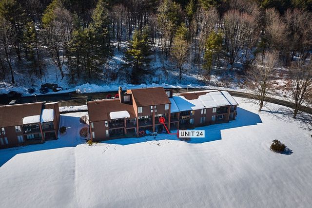 242 N East St. 24, Amherst, MA 01002