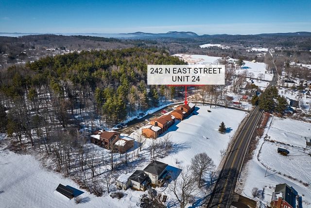 242 N East St. 24, Amherst, MA 01002