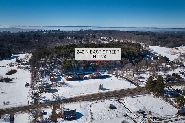 242 N East St. 24, Amherst, MA 01002