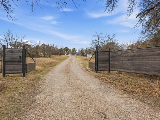 3007 County Road 805b, Cleburne, TX 76031