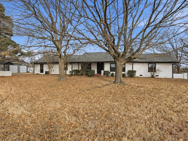 3007 County Road 805b, Cleburne, TX 76031