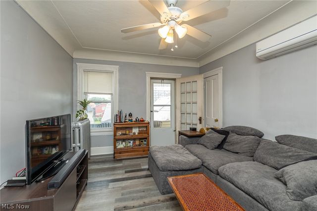1337 W 67th Street, Cleveland, OH 44102