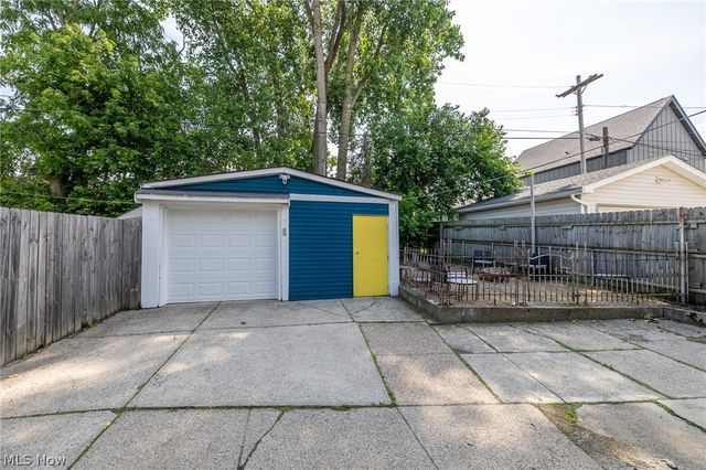 1337 W 67th Street, Cleveland, OH 44102