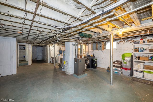 1337 W 67th Street, Cleveland, OH 44102