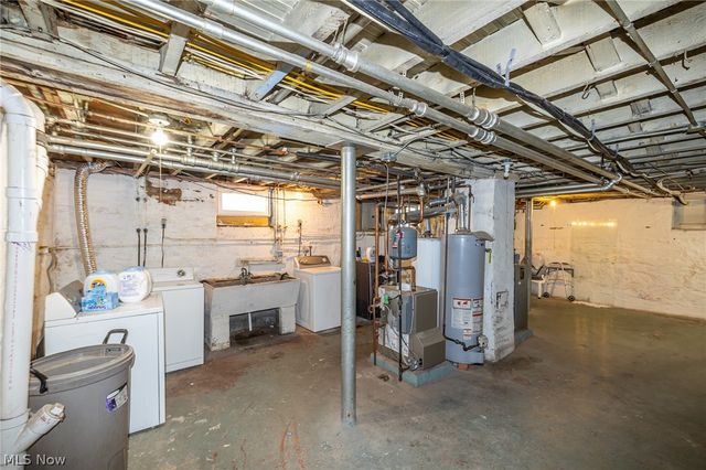 1337 W 67th Street, Cleveland, OH 44102