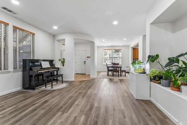 5014 Staghorn Dr, Vallejo, CA 94591