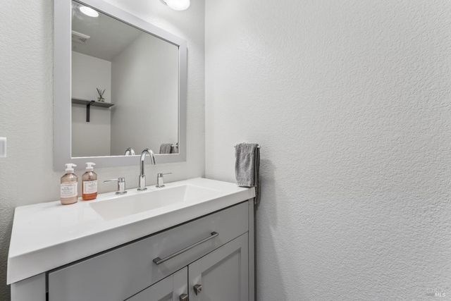 5014 Staghorn Dr, Vallejo, CA 94591