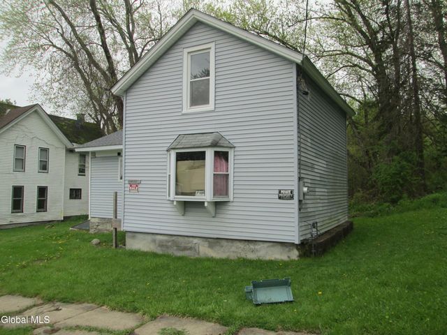 15 Wilson Street, Gloversville, NY 12078