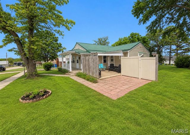 303 E Ash Street, Desloge, MO 63601
