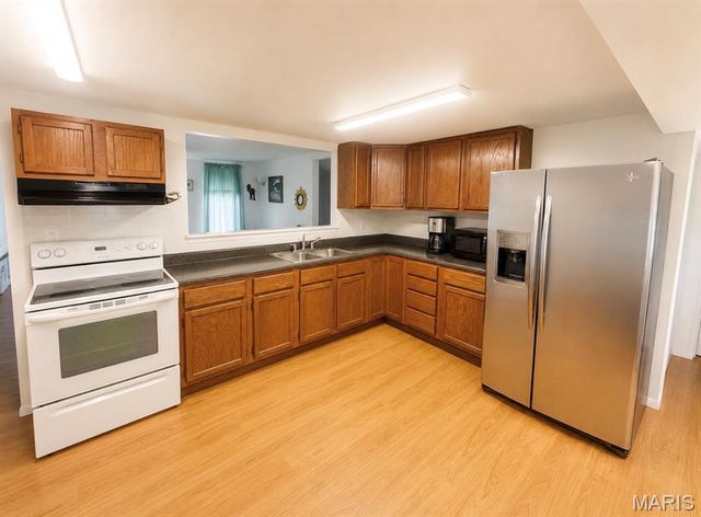 303 E Ash Street, Desloge, MO 63601