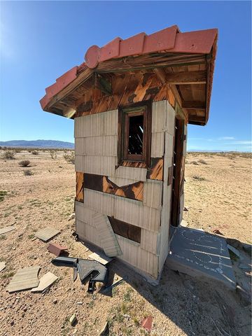 0 Kern, 29 Palms, CA 92277