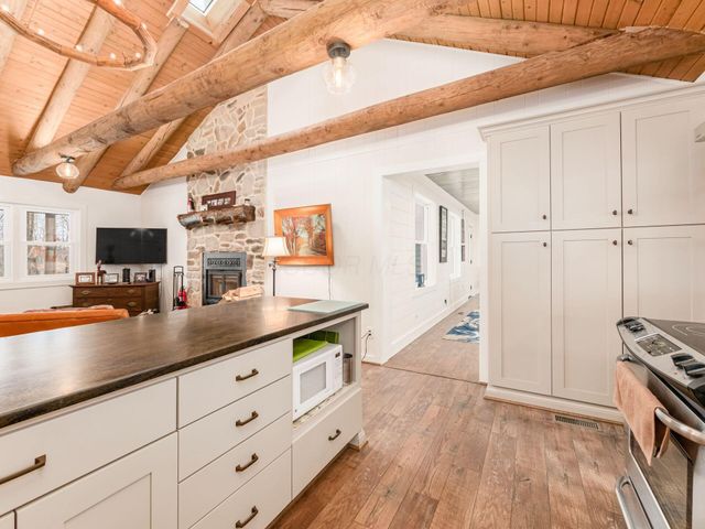 1060 Fox Lane, Sugar Grove, OH 43155