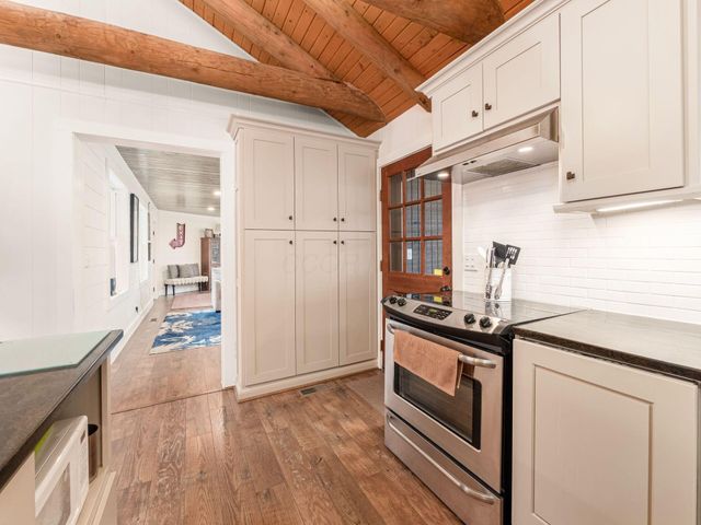 1060 Fox Lane, Sugar Grove, OH 43155