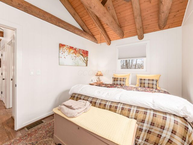 1060 Fox Lane, Sugar Grove, OH 43155