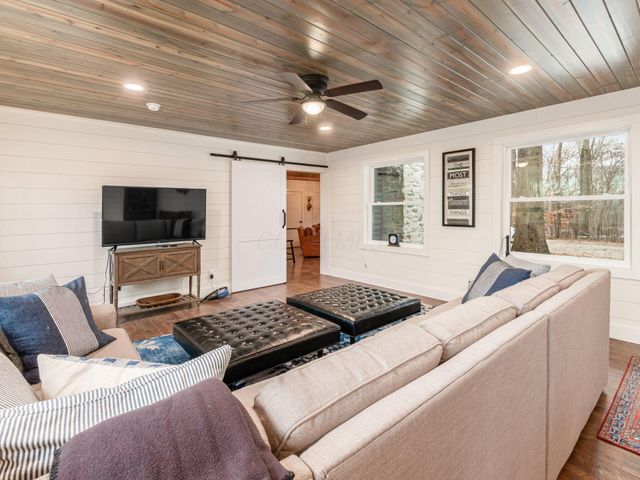 1060 Fox Lane, Sugar Grove, OH 43155