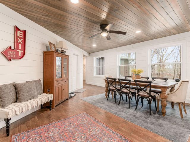 1060 Fox Lane, Sugar Grove, OH 43155