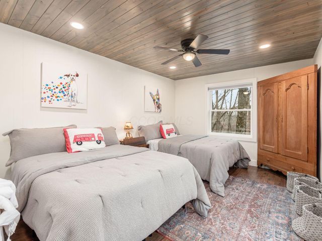 1060 Fox Lane, Sugar Grove, OH 43155