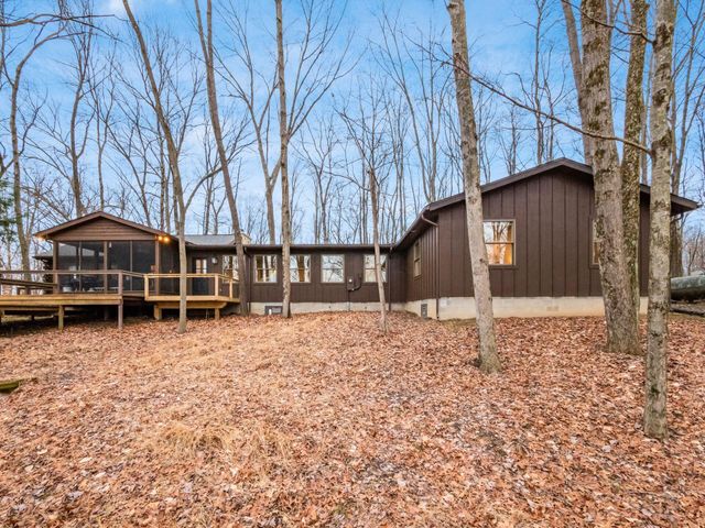 1060 Fox Lane, Sugar Grove, OH 43155