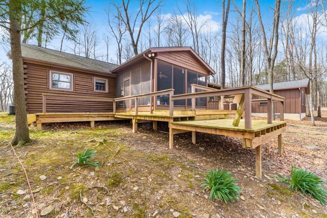 1060 Fox Lane, Sugar Grove, OH 43155