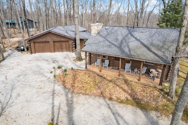 1060 Fox Lane, Sugar Grove, OH 43155