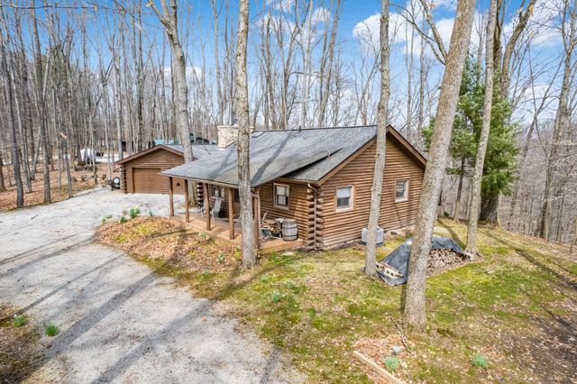 1060 Fox Lane, Sugar Grove, OH 43155