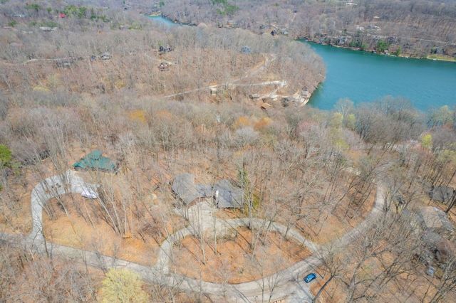 1060 Fox Lane, Sugar Grove, OH 43155