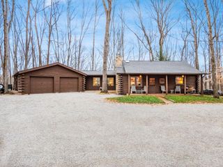 1060 Fox Lane, Sugar Grove, OH 43155