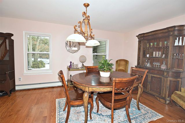 338 Pond Path, East Setauket, NY 11733